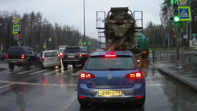 Массовое дтп на улице Парашютная в Санкт-Петербурге 25 октября 2016