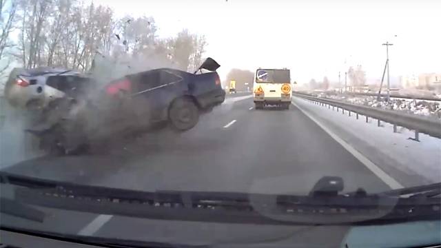 Серьезное дтп на трассе под Сосновоборском 31 октября 2016