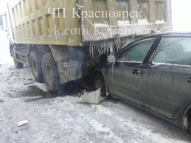 Массовое дтп на «Путинском» мосту в Красноярске 17 ноября 2016