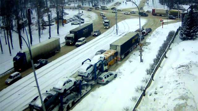 Массовое дтп на проспекте Шахтеров в Кемерово 17 декабря 2016