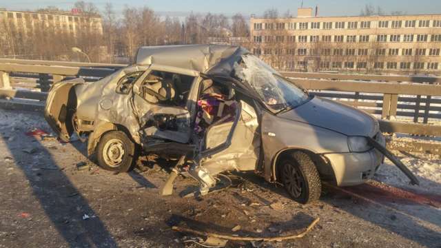 Дтп на Мигаловской эстакаде в Твери 8 января 2017