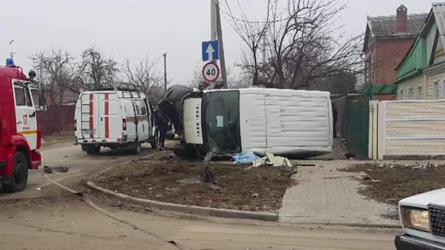 Дтп на Пионерской улице в Волгодонске 12 января 2017