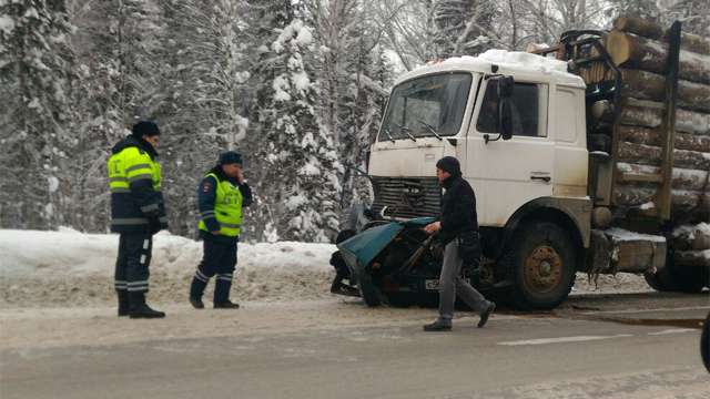 Страшное дтп с грузовиком на Восточном Обходе в Перми 13 января 2017