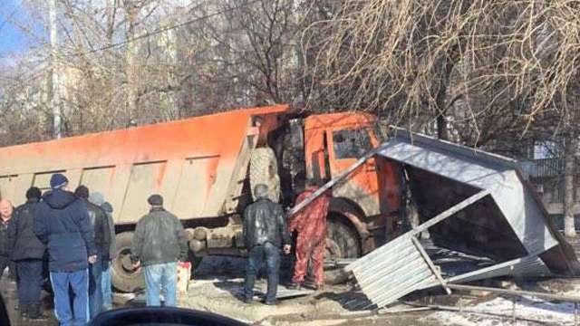 Дтп с Камазом на улице Добровольского в Ростове-на-Дону 22 января 2017