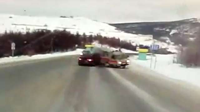 Видео дтп со скорой под Магаданом 26 января 2017
