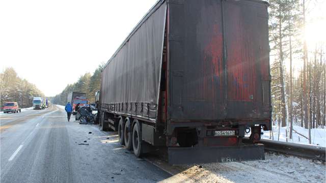 Страшное дтп с фурой на трассе М5 «Урал» в Зубово-Полянском районе 28 января 2017