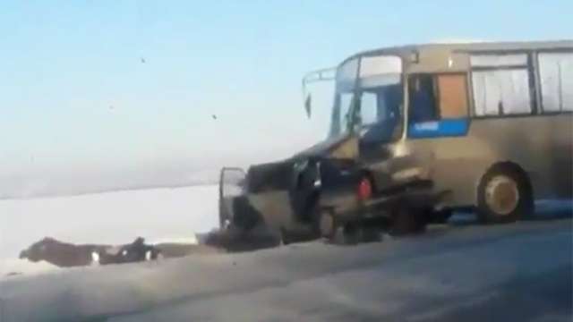 Страшное дтп с автобусом под Энгельсом 6 февраля 2017