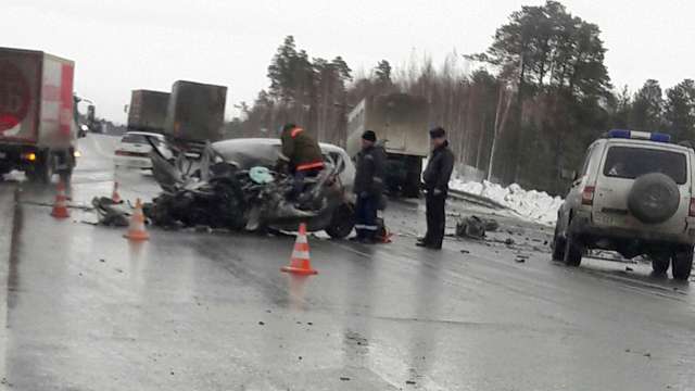 Страшное дтп на подъездной трассе к Сургуту 7 марта 2017