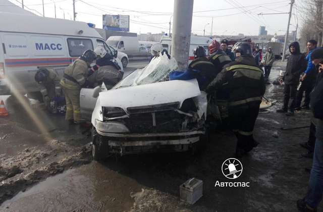 Страшное дтп на улице Ватутина в Новосибирске 14 марта 2017