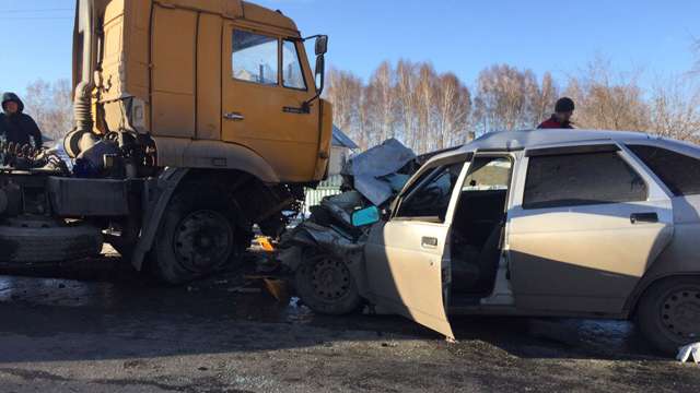 Страшное дтп на Пригородной улице в Кемерово 15 марта 2017