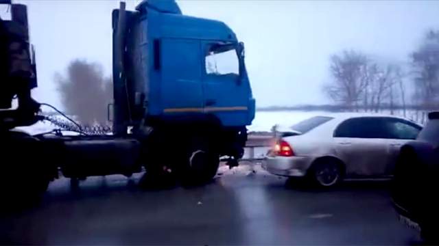 Моссовое дтп на трассе «Иртыш» под Новосибирском