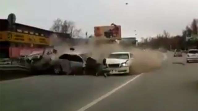 Страшное дтп на проспекте Мира в Южно-Сахалинске