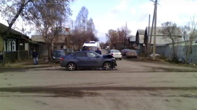 Дтп на пересечении улиц Амурская и Карла Маркса в Сарапуле