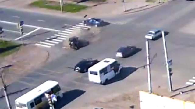 Дтп на пересечении улиц Маршала Жукова и Маяковского в Омске