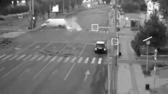 Страшное дтп с мотоциклистом на пересечении улиц Красная и Северная в Краснодаре