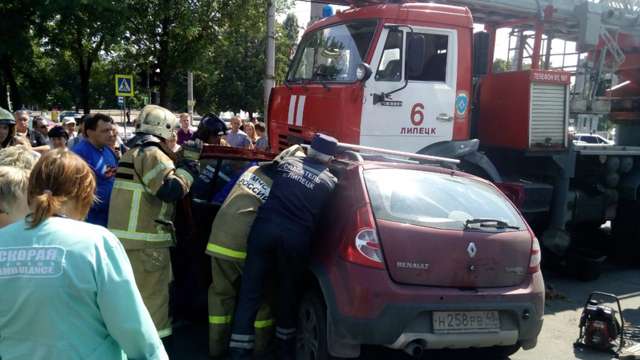 Дтп с пожарными на пересечении улиц Космонавтов и Терешковой в Липецке 16 августа 2016